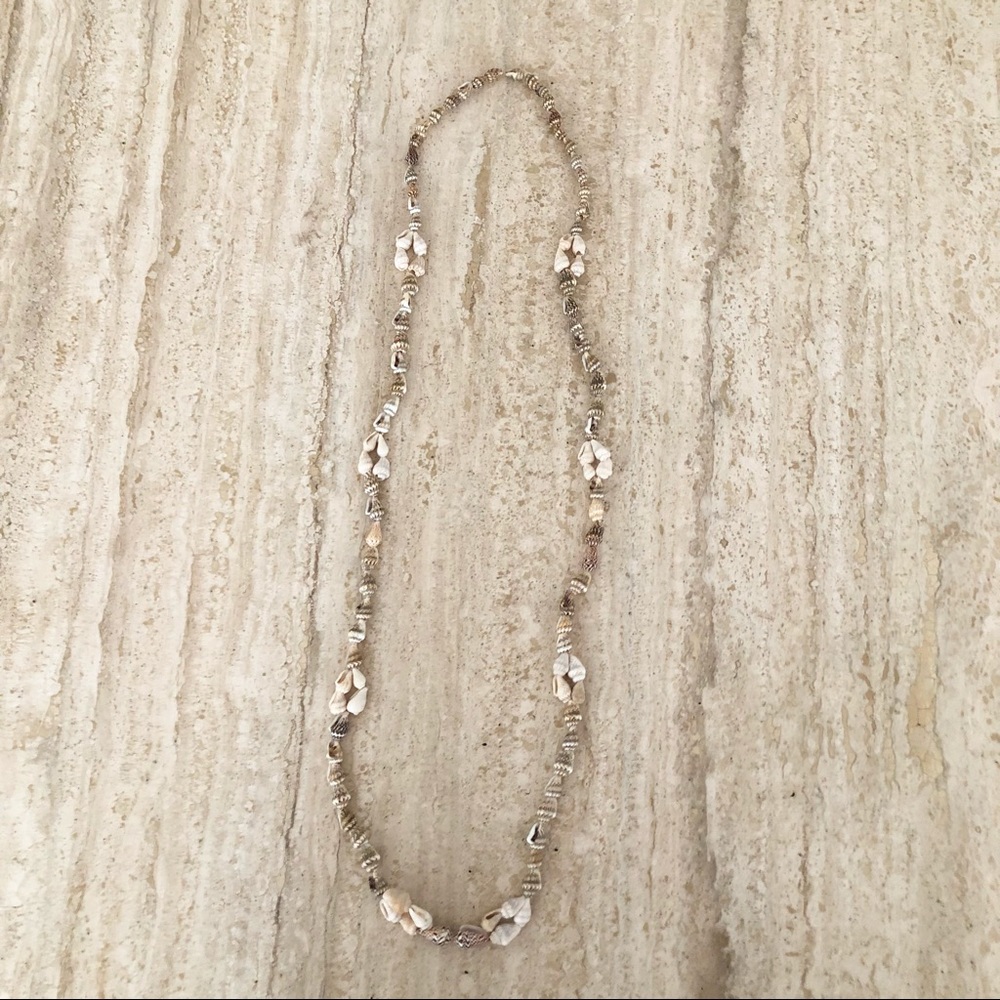 Vintage Shell Necklace - Picture 5 of 6